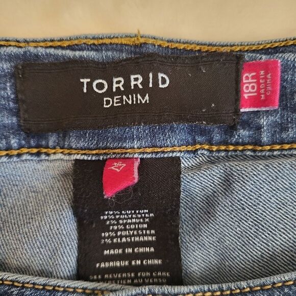 Torrid medium wash jeans  - Picture 2 of 6